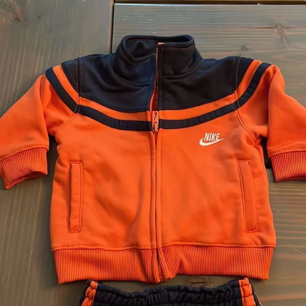 Nike Jogger Set (NWOT) - Picture 2 of 5